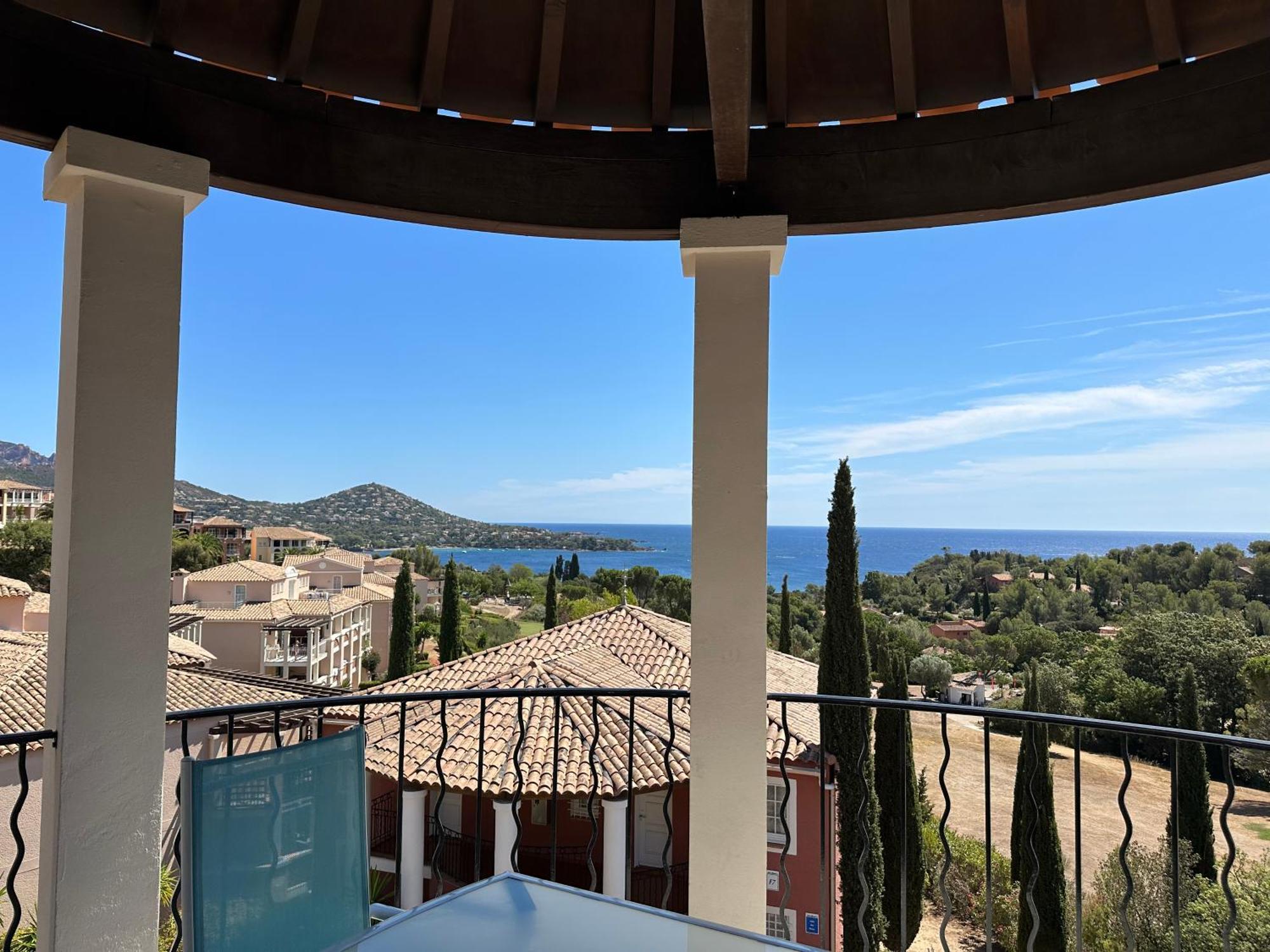 Cap Esterel Vue Mer Et Climatise Saint-Raphaël Exteriör bild
